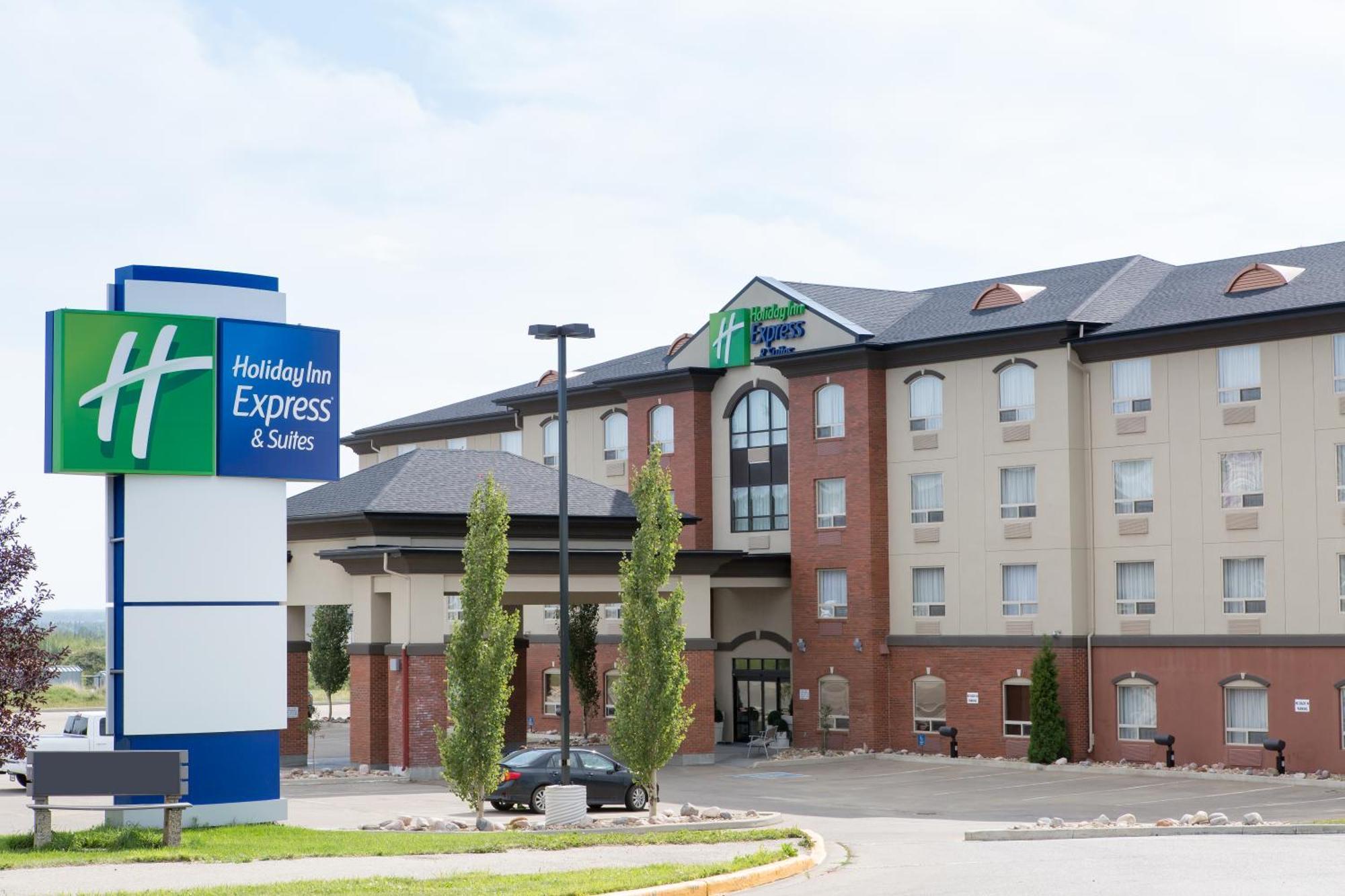 ホリデイ イン エクスプレス&スイーツ ドレイトン バレー Drayton Valley エクステリア 写真